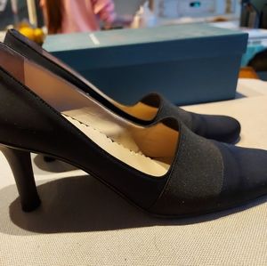 Mid heel shoes